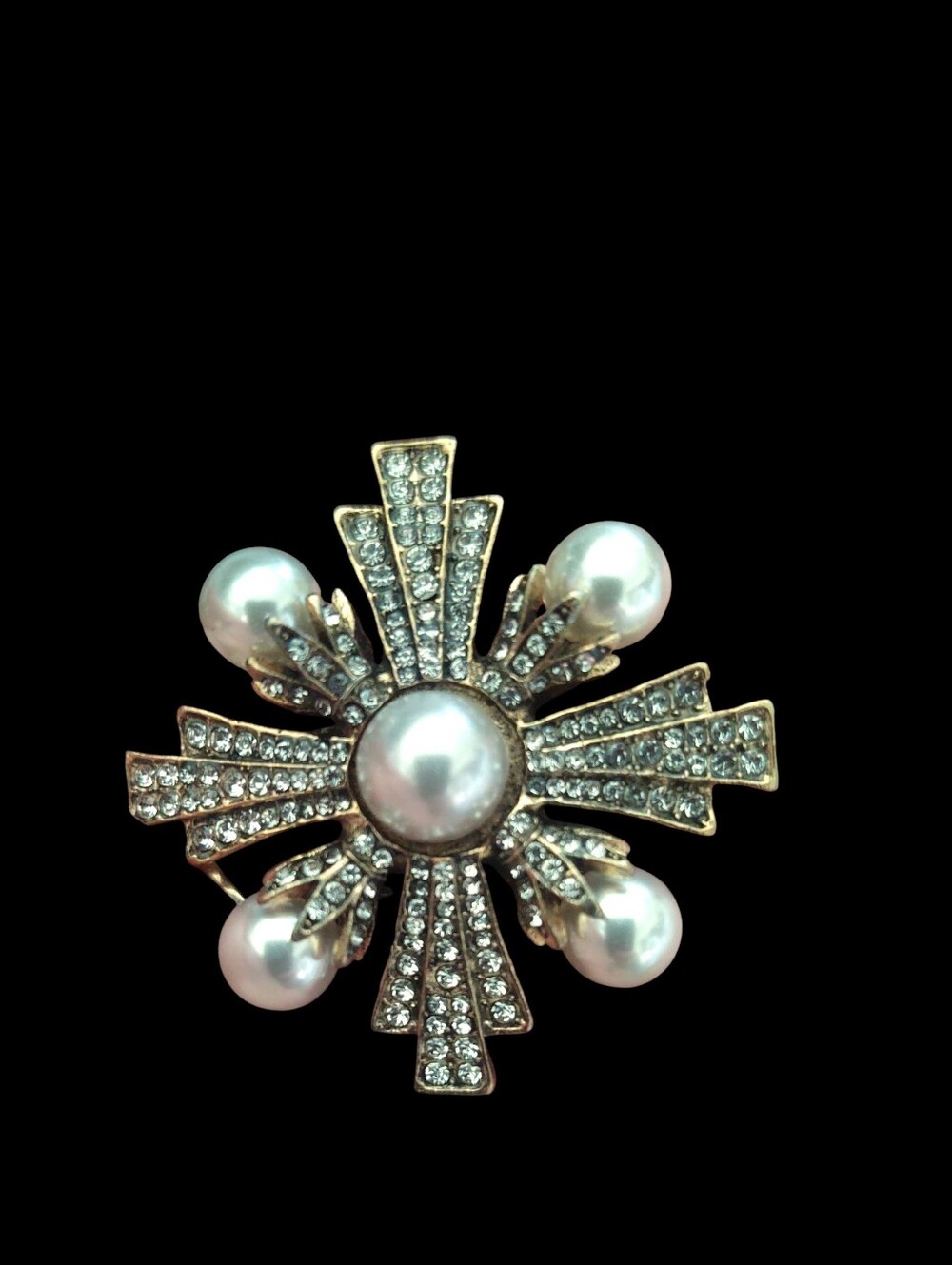 Art Deco Style Rhinestone And Faux Pearl Brooch